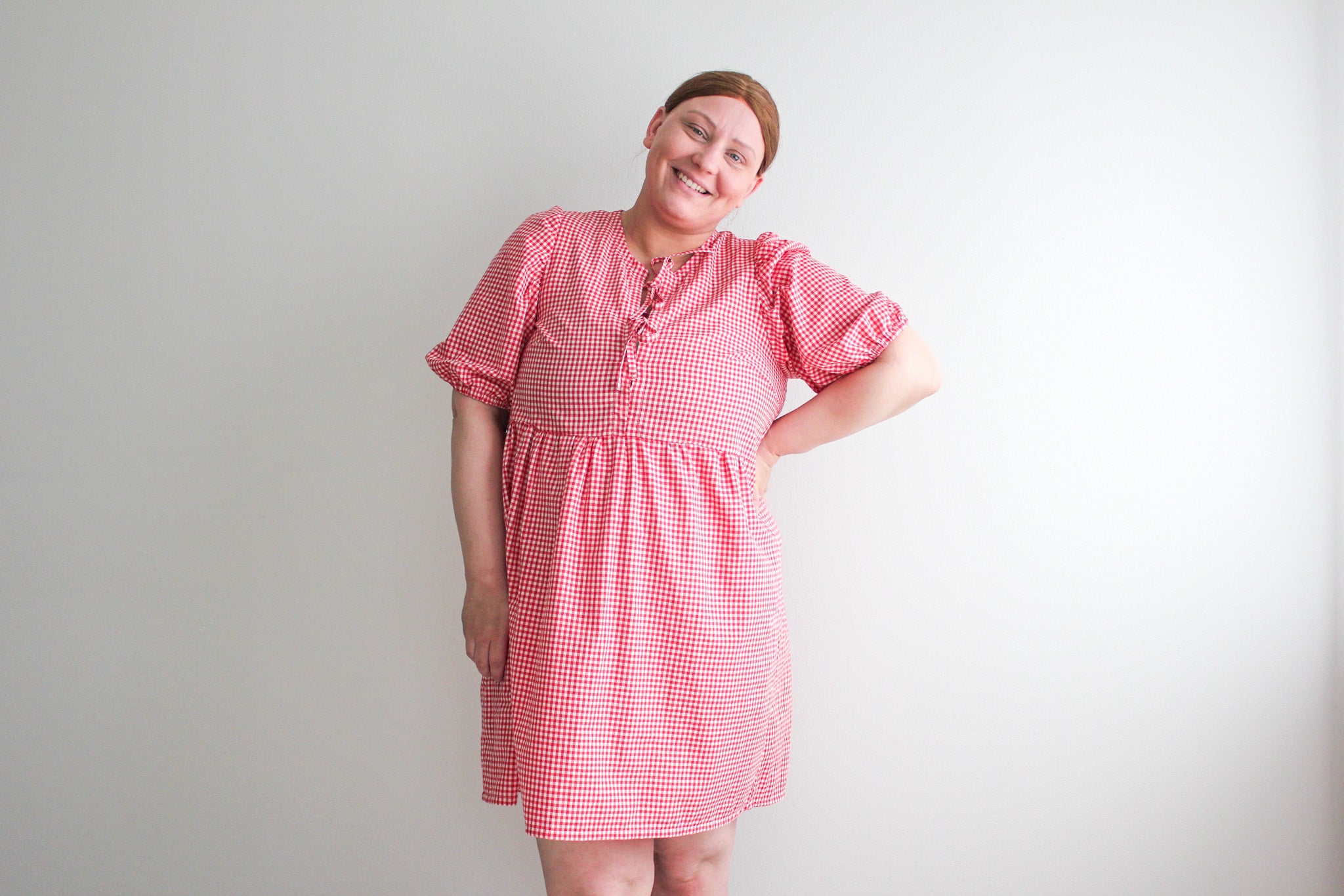 SAMPLE mekko - punaruudullinen